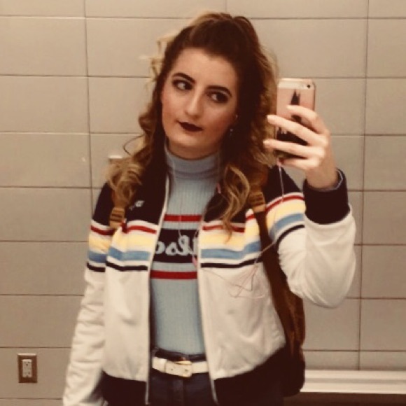 Meet your Posher, Ailana - Picture 1 of 1